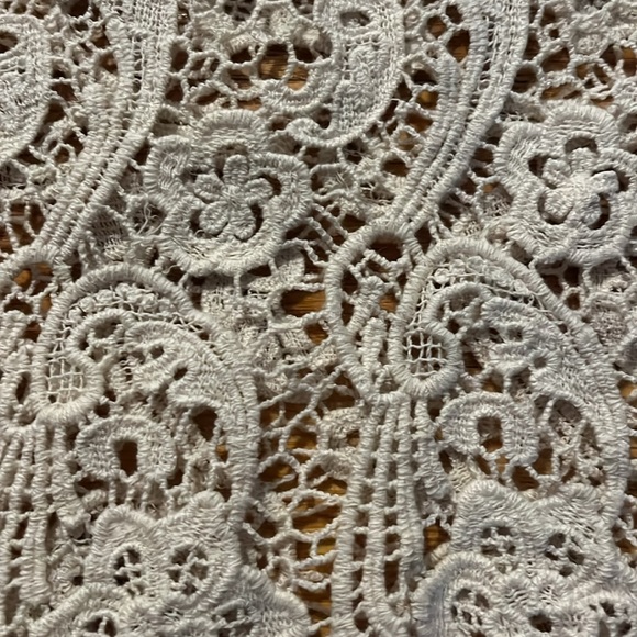 Cream knit shirt - Picture 2 of 3